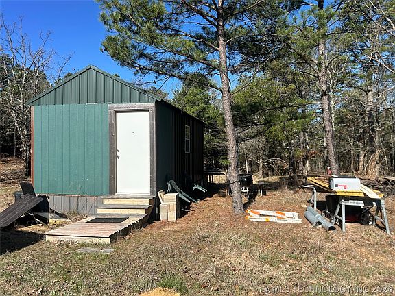 3rd image of 793 NW 187th Rd