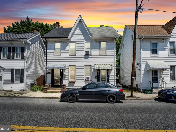 36 W Simpson St, Mechanicsburg, PA 17055