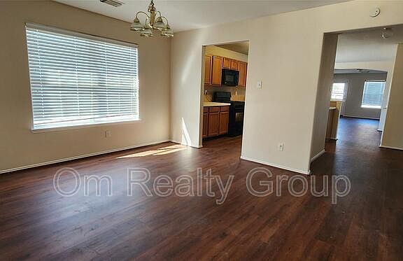 3rd image of 315 Sunset Colony Dr