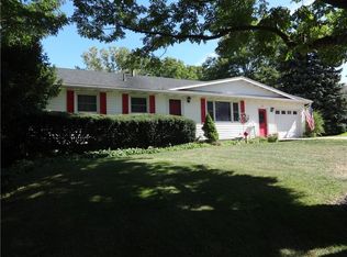 11 Page Pl, Bloomfield, NY 14469