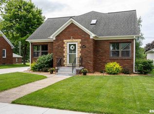 1007 8th St, Durant, IA 52747