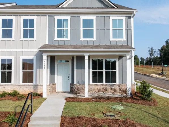 6749 Leigh St, Flowery Branch, GA 30542