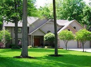 7425 Yorkshire Blvd N, Cumberland, IN 46229