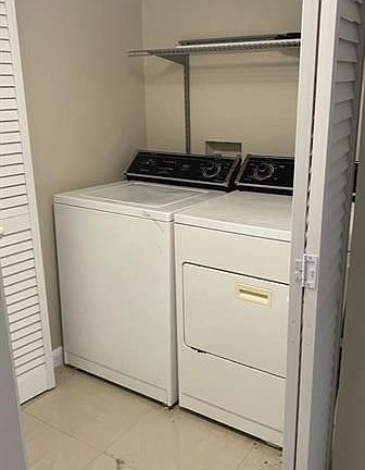3rd image of 1416 Meadows Cir W #1416
