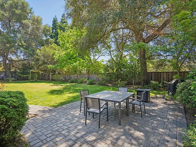 886 Berkeley Ave — Photo 12