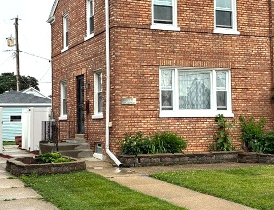 2nd image of 1515 N 19th Ave
