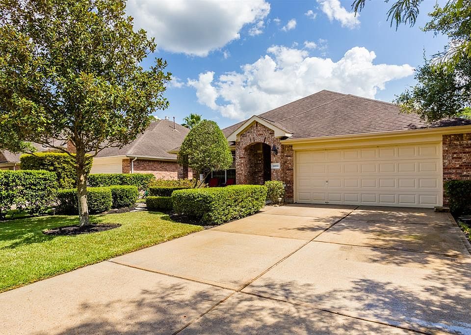 1st image of 26937 Carriage Manor Ln