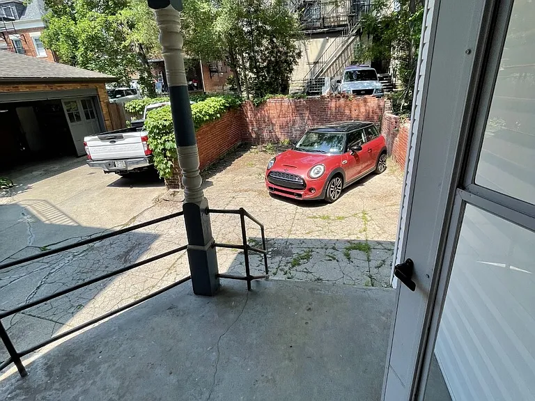 332 Stratford Ave — Photo 22