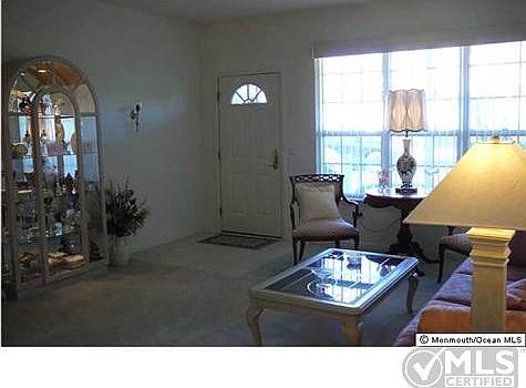 4th image of 23 Foxwood Rd