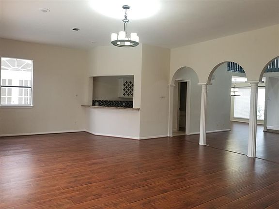 5th image of 2219 Glenn Lakes Ln