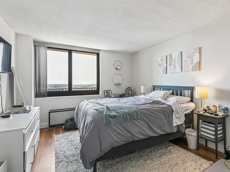 1420 Locust St #21M — Photo 5