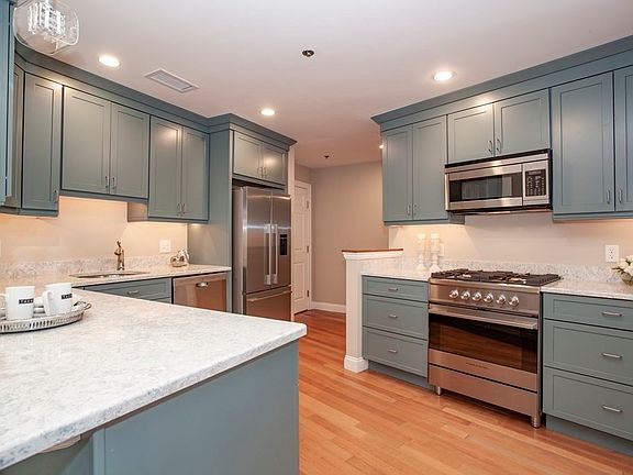 5th image of 106 Washington St Unit 22
