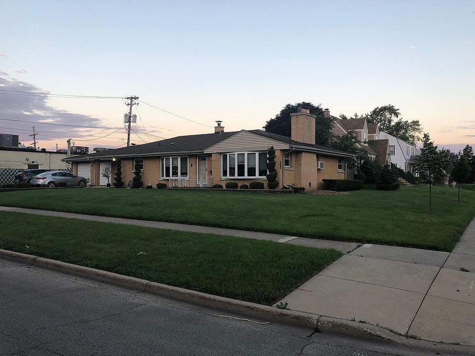 1st image of 165 Parkview Dr