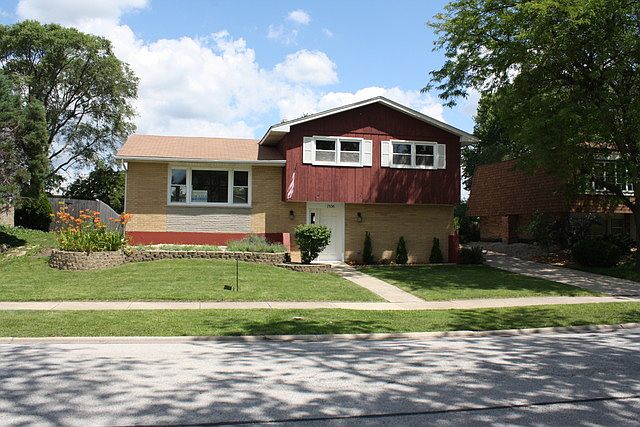 1st image of 7536 W 161st St