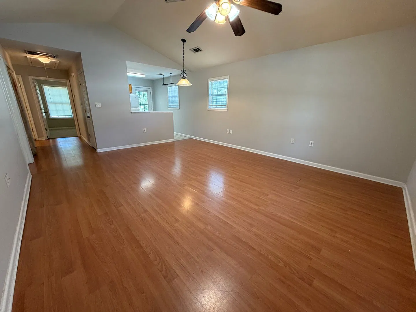 3 Bedrooms, 2 Bathrooms - Home in South Rome! — Photo 2