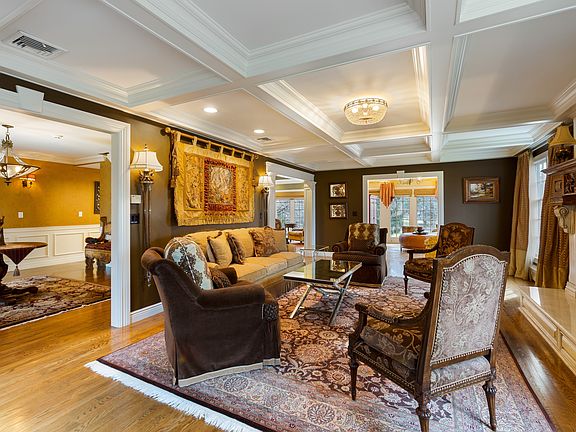 5th image of 14 Rosemont Ct
