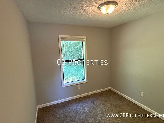 4th image of 80 Otsego Dr