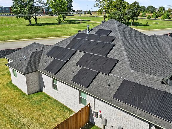 4th image of 1331 Clydesdale Dr