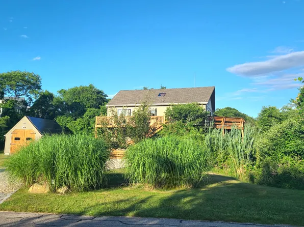 https://photos.zillowstatic.com/fp/0a4ab1936d4c2cd168482683b1ce4847-p_e.webp