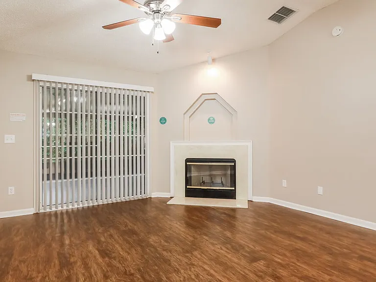 1433 Starboard Ct — Photo 4