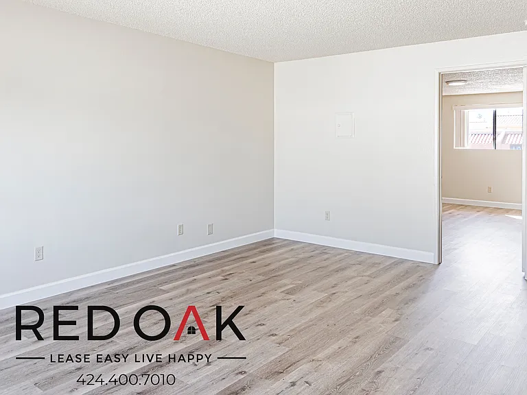 12767 San Fernando Rd #10 — Photo 5