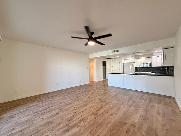 5th image of 7850 E Camelback Rd Unit 209