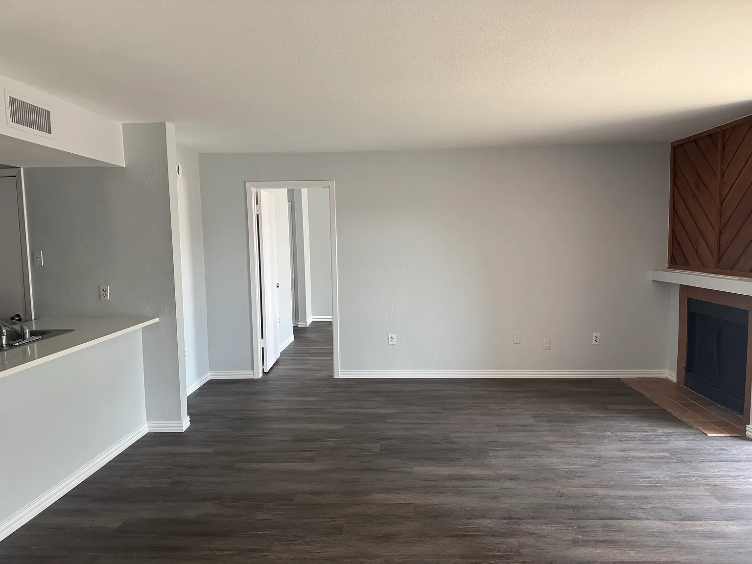 2 bed, 1008 sqft, $1,795 — Photo 4