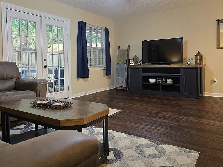 202 Ridgeway Dr — Photo 6