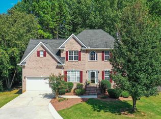 135 Brookridge Ct, Fayetteville, GA 30215