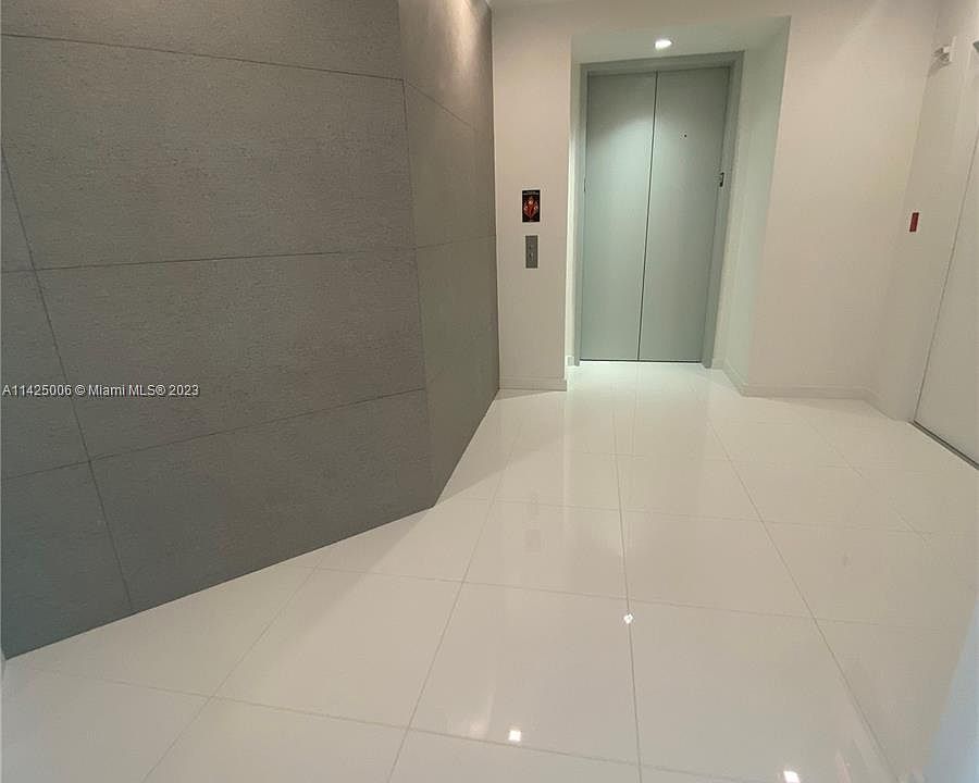 1st image of 851 NE 1st Ave #2710
