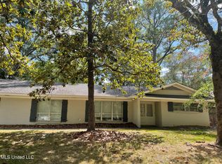 4152 Crestview Pl, Jackson, MS 39211