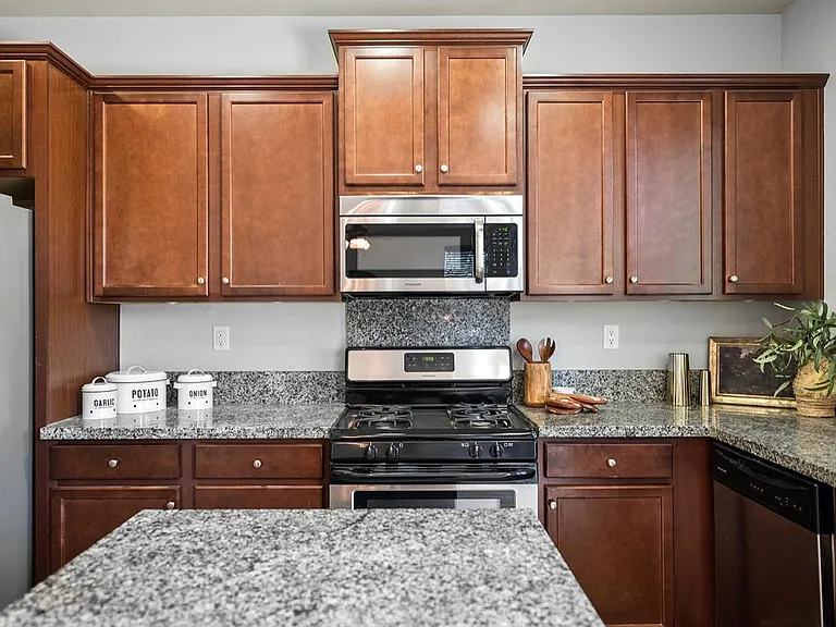 741 Candela Cir — Photo 20