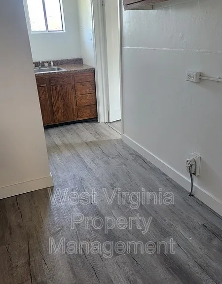 237 Elm St #3 — Photo 6