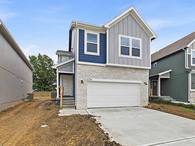 8724 SW Edgewater Dr — Photo 2