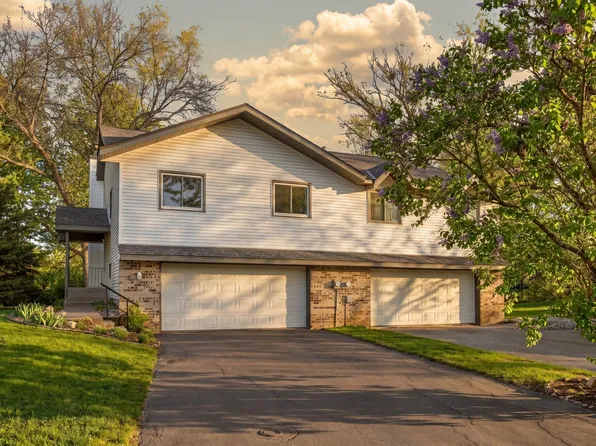 9843 Cavell Cir, Bloomington, MN 55438