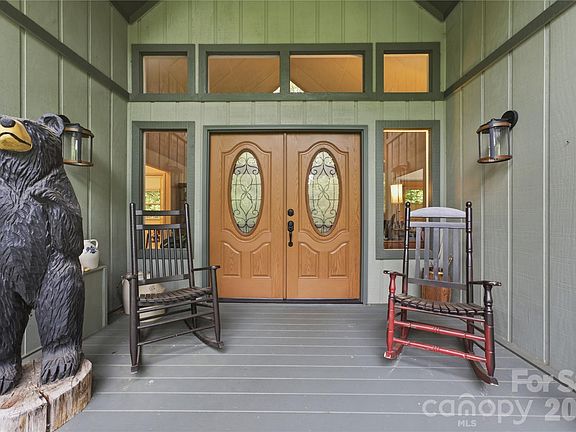 3rd image of 100 Foresthill Ln