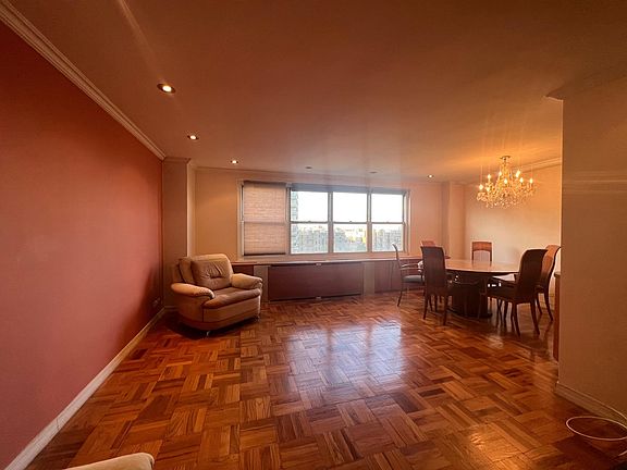 4th image of 1311 Brightwater Ave APT 9M