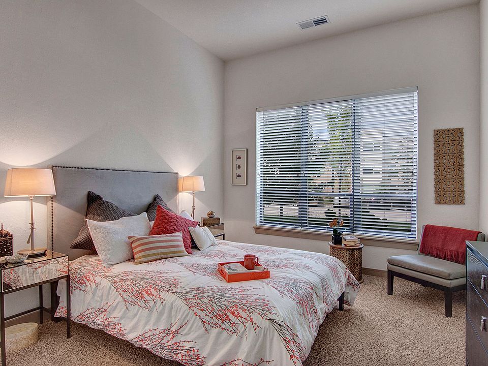 Residence At The COR Bedroom with View