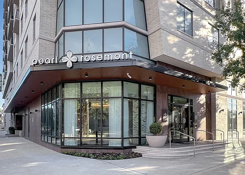 Pearl Rosemont Photo 1