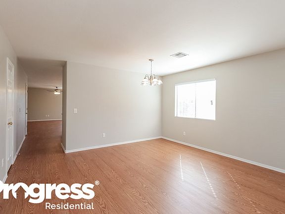 3rd image of 2141 W Silver Creek Ln