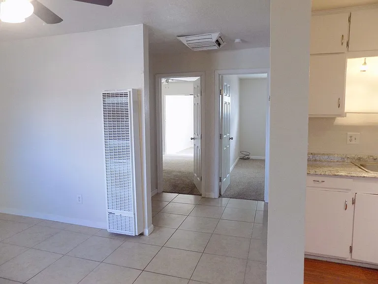 560 Estancia Dr NW — Photo 8