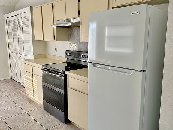 4th image of 13603 Laraway Dr