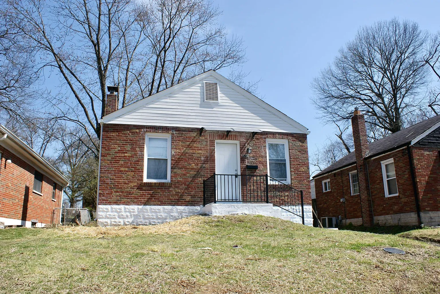 1256 George St photo 1