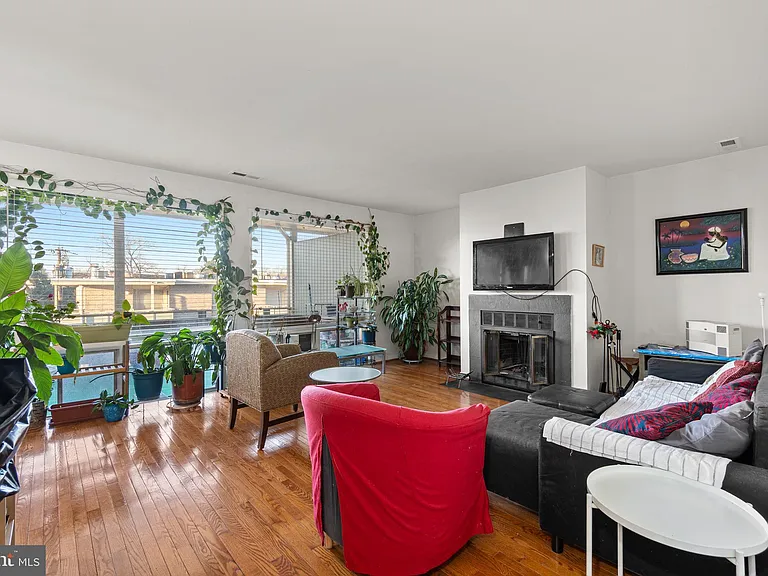 7244 Donnell Pl #D-2 — Photo 6