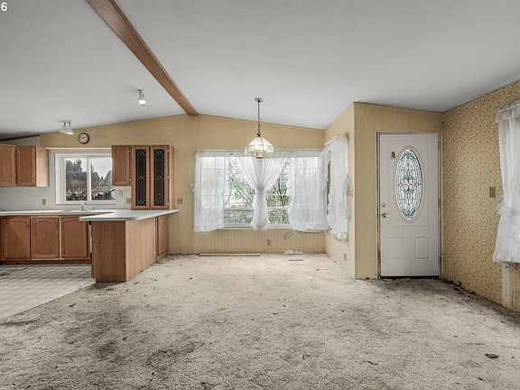 5th image of 5300 NE 75th Ave