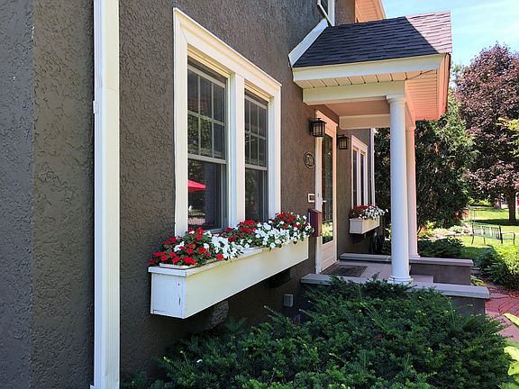 A lovely entrance.