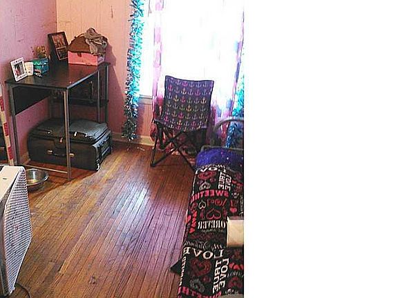 3rd image of 5717 Webster Dr