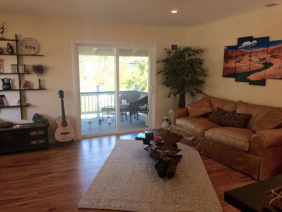 3rd image of 3850 Crescent Dr