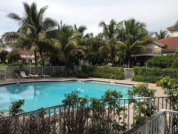 3rd image of 8276 SW 27th St #103