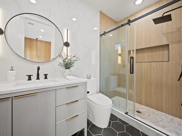 13 Lienau Place image 14 of 34